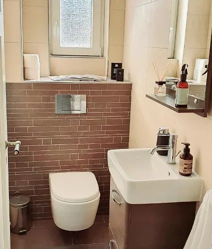 Sonniges Mit Balkon Im Herzen Mannheims Rum i privatbostad Mannheim